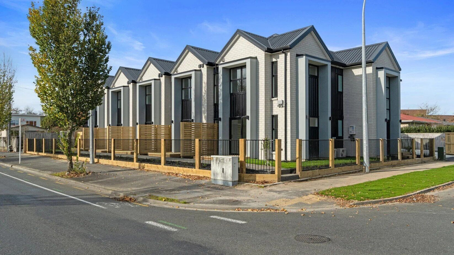 Exterior & Views 2, Norton Motel, Hamilton