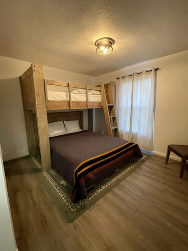 Bedroom 3, Black Tree Resort, Park