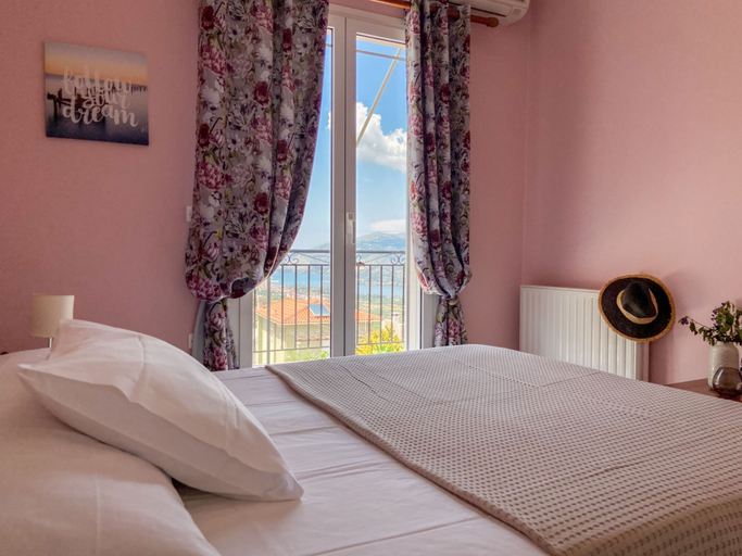 Bedroom 5, Fotis Apartment, Ionian Islands