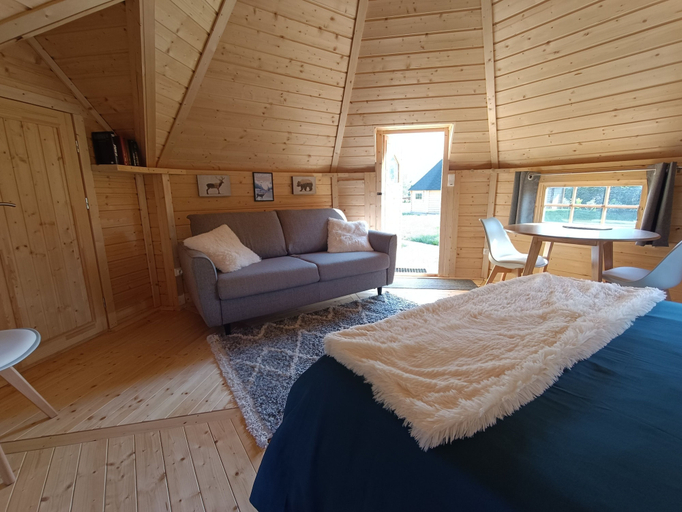 Bedroom 4, Les Cabanes du Grand Nord, Loire