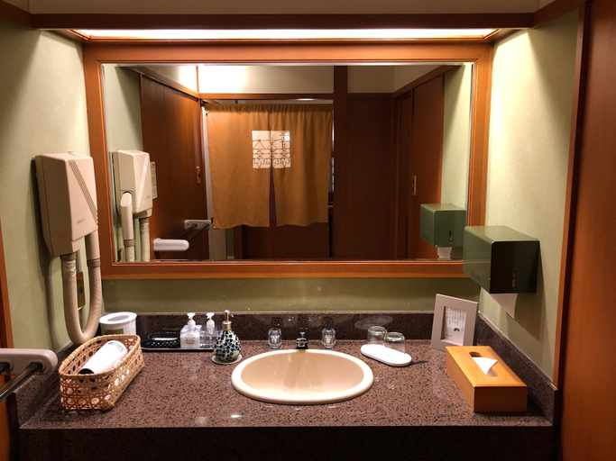 Bathroom, Tocen Goshoboh, Nishinomiya