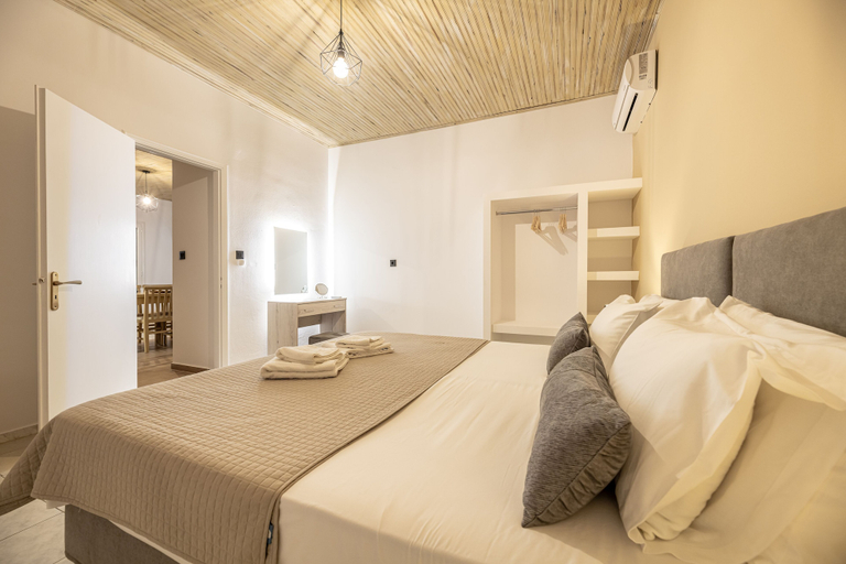 Bedroom 4, Blue Horizon Studios, Ionian Islands