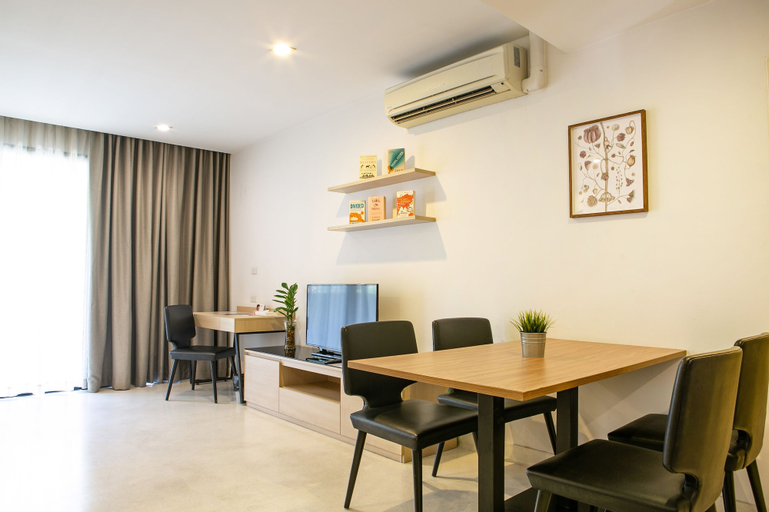 Dining Room 1