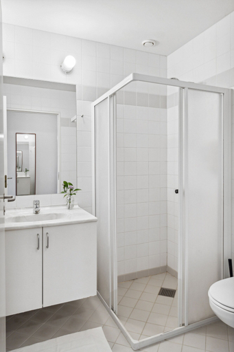 Bathroom 4, Hotel Pinenhus, Skive