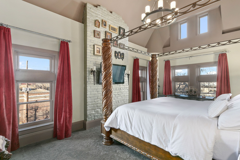 Bedroom 3, Patterson Inn, Denver