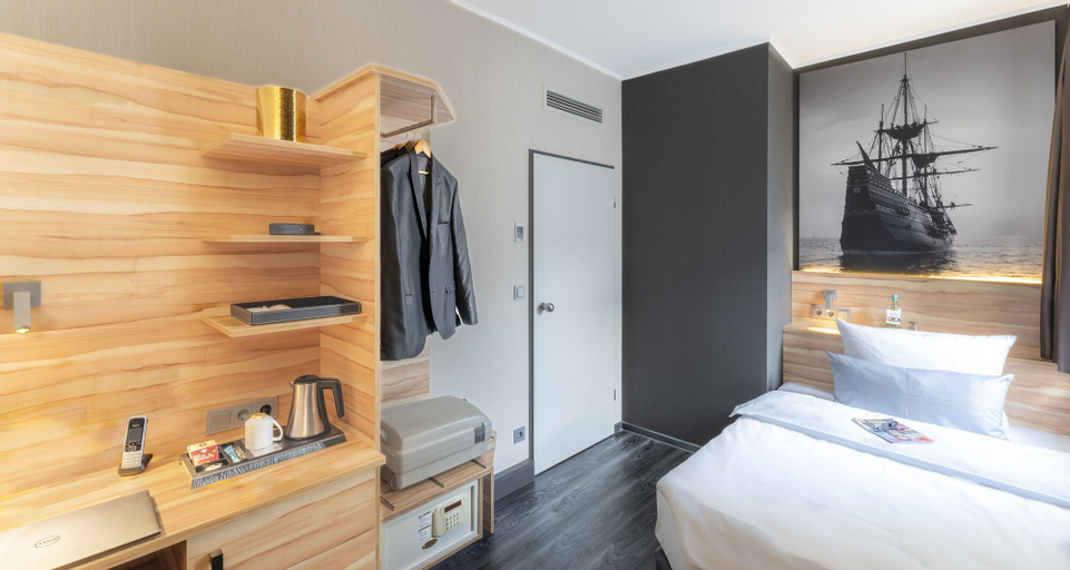 Bedroom 2, PLAZA Premium Columbus Bremen, Bremen