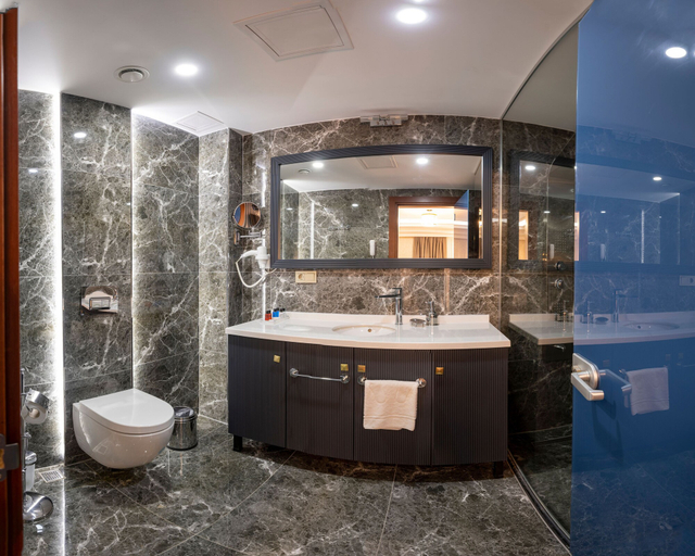 Bathroom 5, Freya Hotel, Fatih