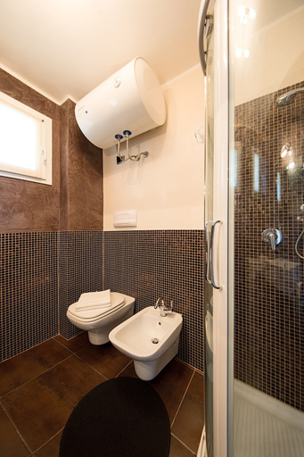 Bathroom 4, San Sivino Apartment with pool by Wonderful Italy, Brescia