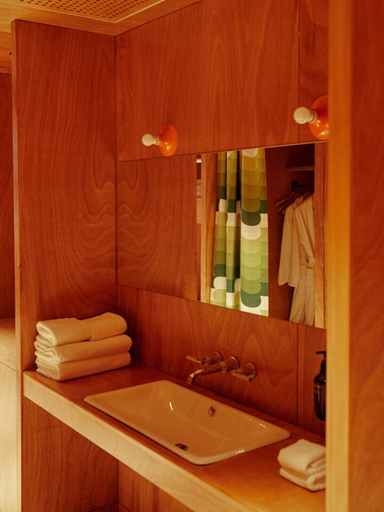 Bathroom 3, Rooms Hotel Batumi, Batumi