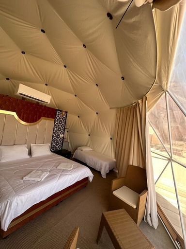 Bedroom 3, Hasan Zawaideh Luxury Camp 2, Quaira