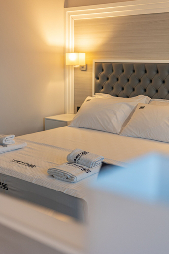 Bedroom 4, BARETI BOUTIQUE HOTEL, Central Macedonia