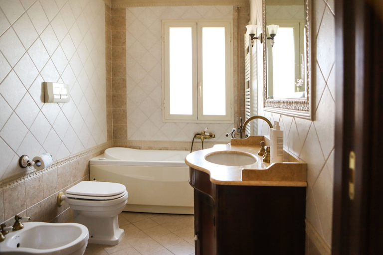 Bathroom 3, Appartamento Con Terrazzo A Capodimonte, Napoli