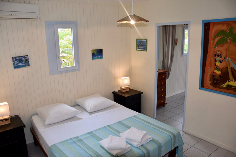 Bedroom, La plage de Petit-Havre, Le Gosier