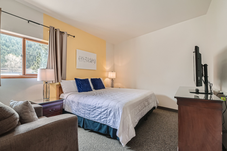 Bedroom 3, Uplift Inn, Clear Creek