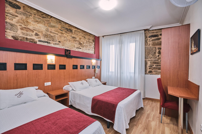 Bedroom 4, Hotel Entrecercas, A Coruña