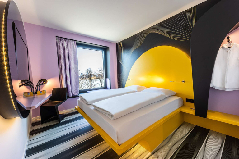 Bedroom 12