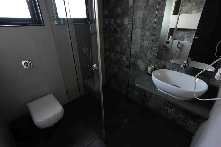 Bathroom 5, Foxoso Sonnet, Anjuna Goa, North Goa