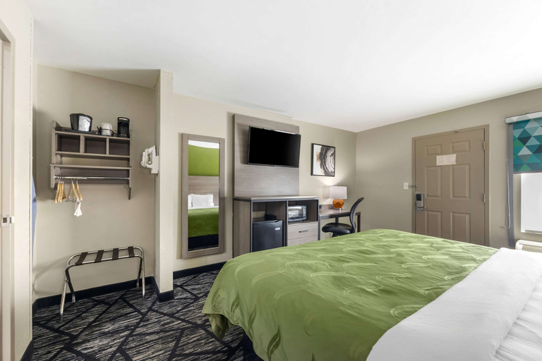 Bedroom 2, Quality Inn Jackson Northwest, Madison