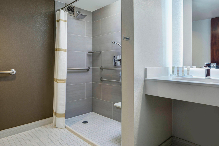 Bathroom 5, Marriott Albuquerque, Bernalillo