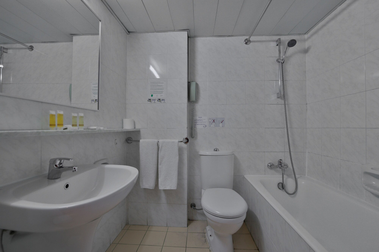 Bathroom 5, Kapetanios Odysseia Hotel