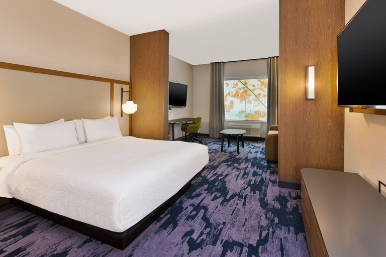 Bedroom 2, Fairfield Inn & Suites by Marriott Grand Rapids North, Kent