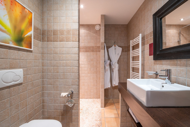 Bathroom 4, Hôtel de la Fossette, Var