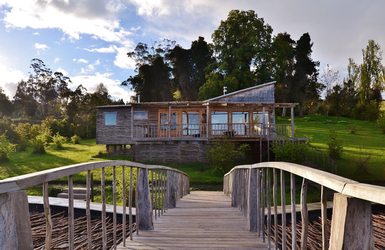Exterior & Views 2, Refugio Pullao, Chiloé