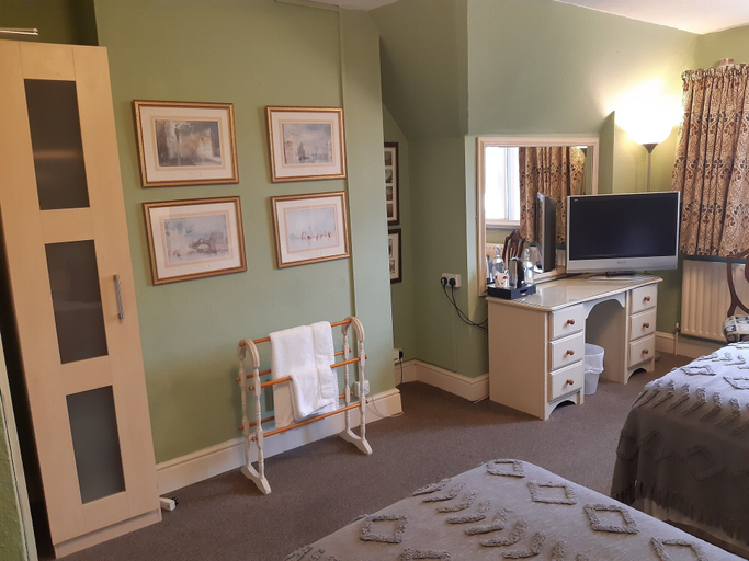 Bedroom 3, Holywell Guest House, Leicestershire