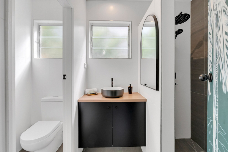 Bathroom 5, The Palms at Palm Cove, Cairns