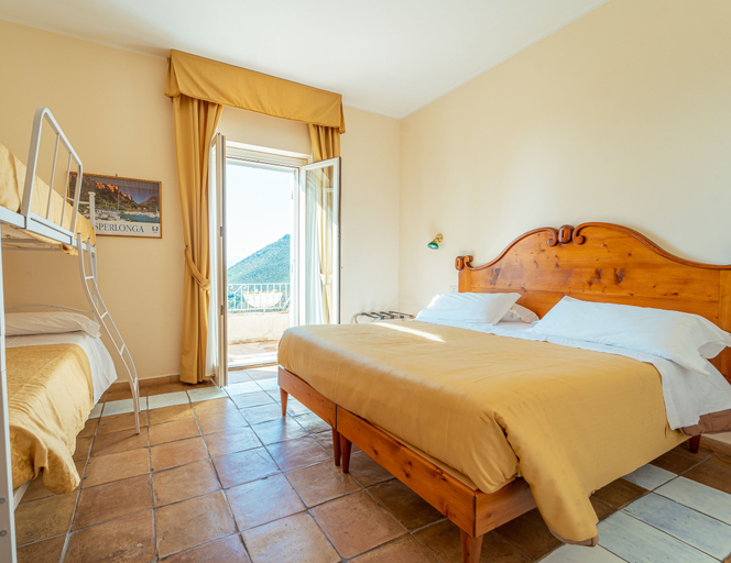 Bedroom 3, Hotel Belvedere, Latina