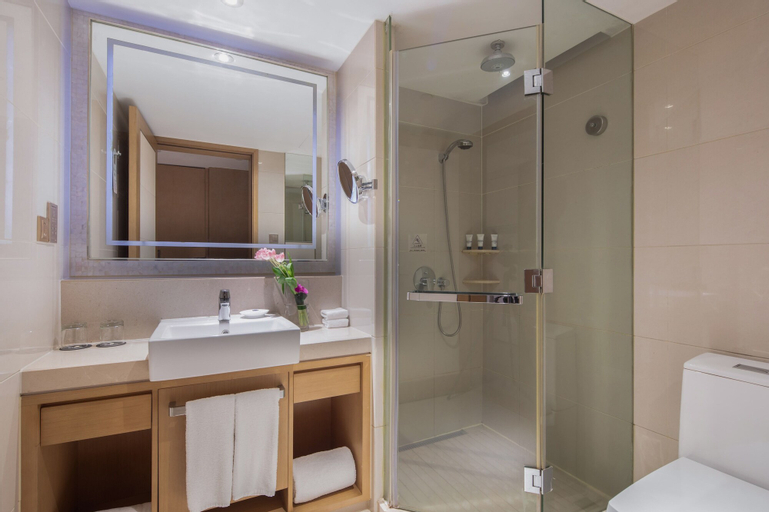Bathroom 4