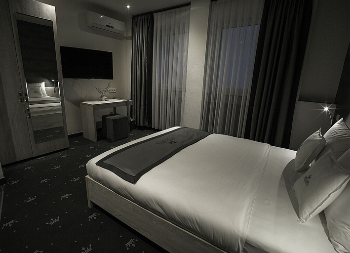 Bedroom 2, Hotel Royal, Karlsruhe