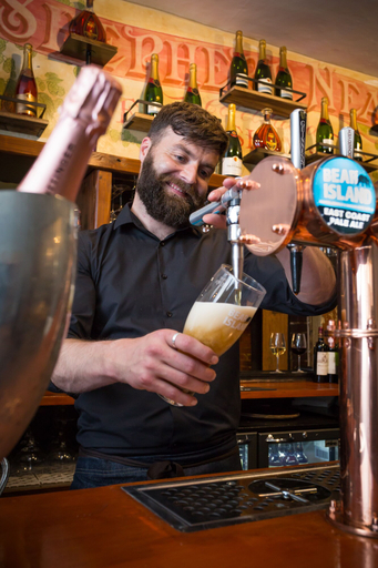 Food & Drinks 5, The Woolpack Hotel, Kent