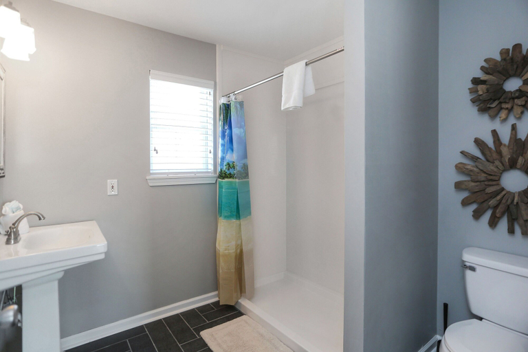Bathroom 3, Dolphin Watch, Gulf