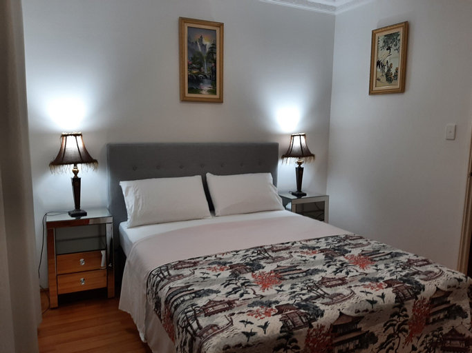 Bedroom 2, Lake Estate Stay, Swan