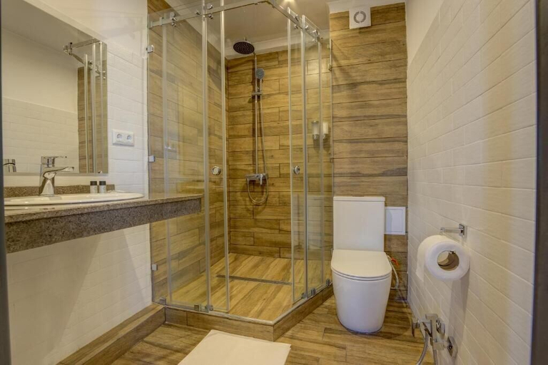 Bathroom 3, Olimp Hotel, Ysyk-Köl