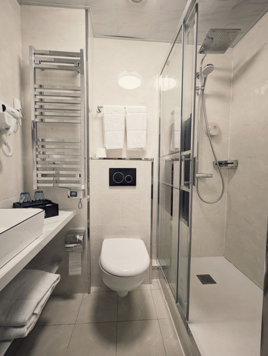 Bathroom 3, Kyriad Rouen Sud - Sotteville Les Rouen, Seine-Maritime