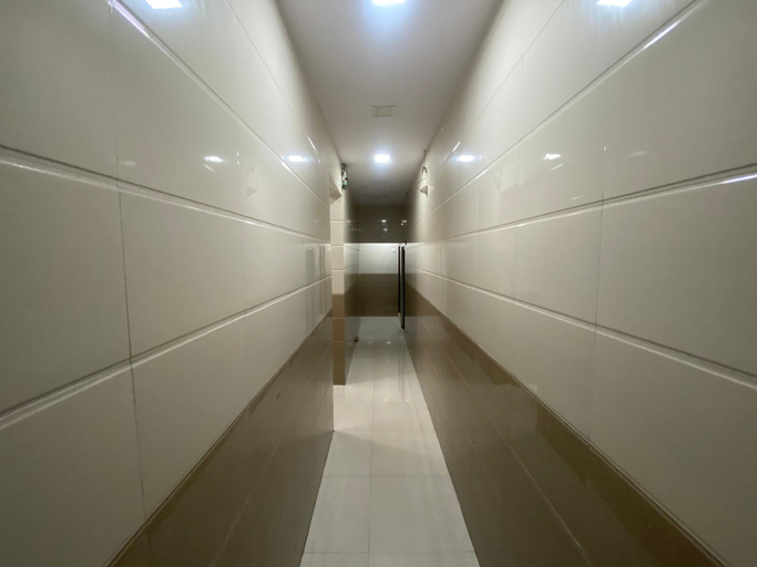 Public Area 2, Hotel Apsara - Near J J Hospital, Mumbai City
