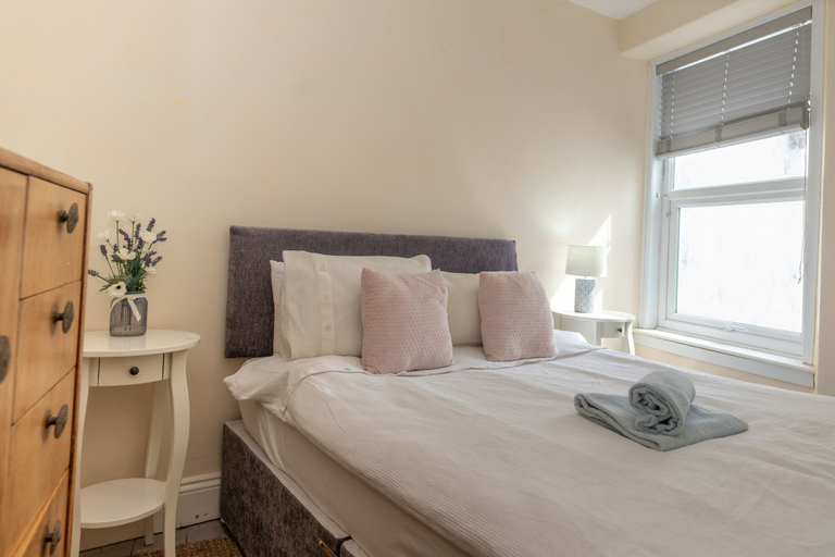 Bedroom 3, Belmont Villa, Devon