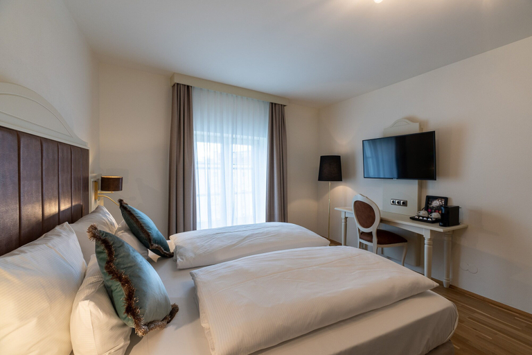 Bedroom 2, DORMERO PaHo Wels, Wels