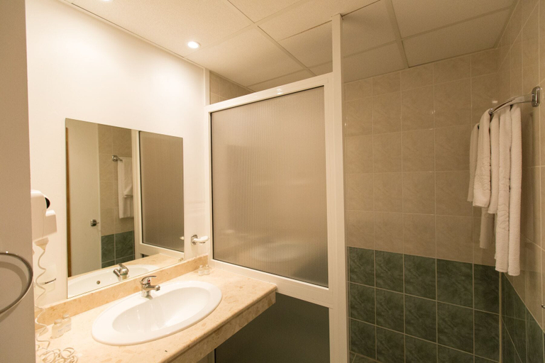 Bathroom 5, Madara Park Hotel, Varna
