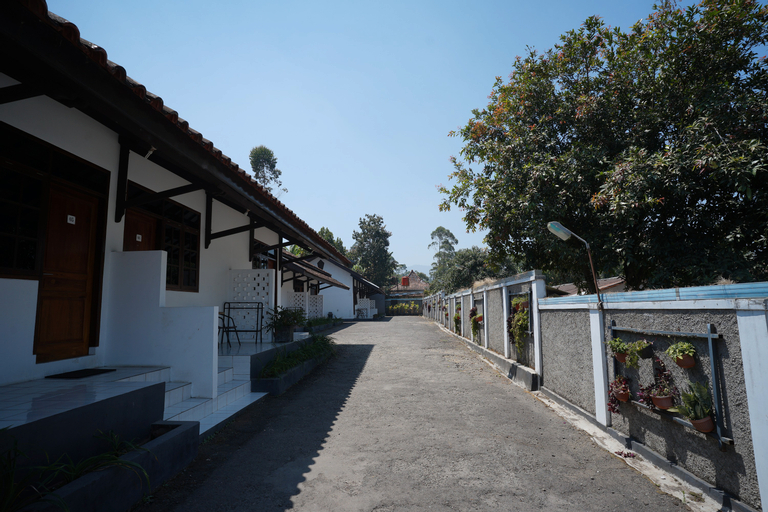 Exterior & Views 22