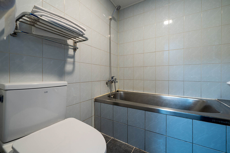 Bathroom 4, Pacific7, Pyeongtaek