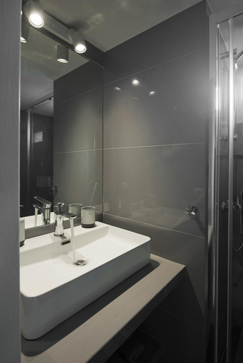 Room 3, Lucyzen in Vouliagmeni, Attica