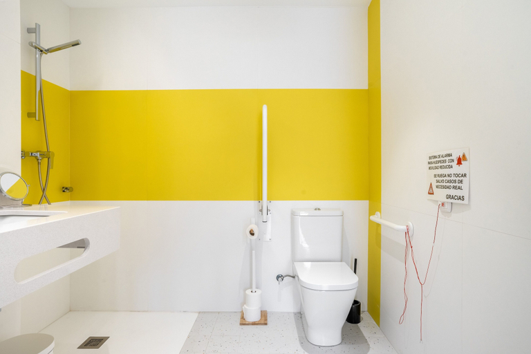 Bathroom 3, Limehome Haro Calle de la Vega, La Rioja