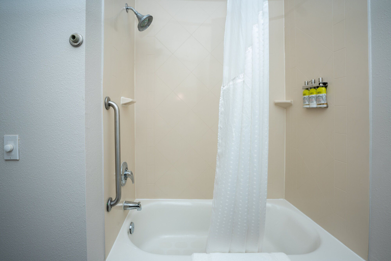 Bathroom 4, Holiday Inn Express & Suites DEER PARK by IHG, Houston