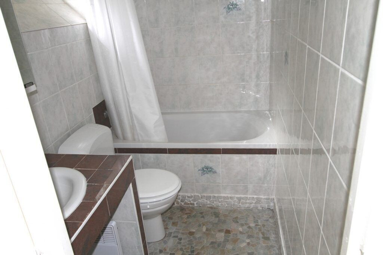 Bathroom 5, DOMAINE DES GRAVIERS, Vosges