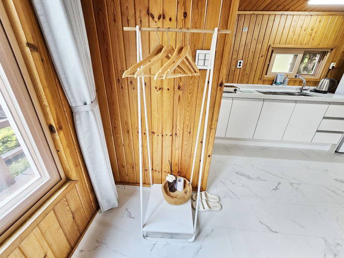 Bedroom 3, Valley Log Pension, Seogwipo