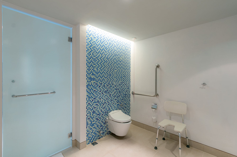 Bathroom 4