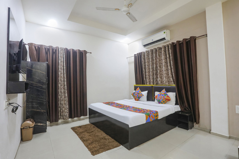 Bedroom 1, Fabhotel Paradise Stay Inn, Nagpur